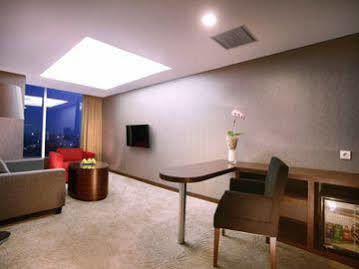 Hotel Aston & Conference Center Madiun